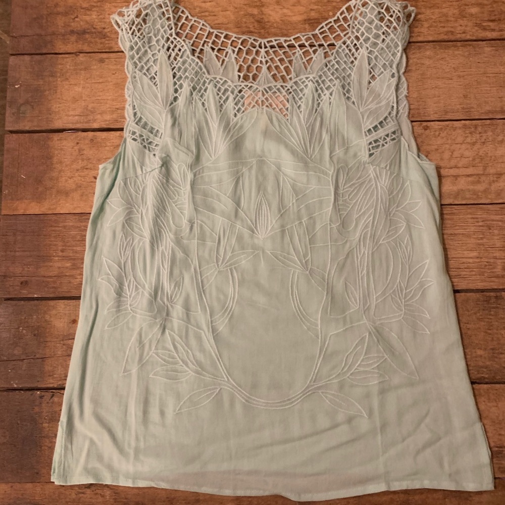 Anthropologie top Skies are Blue XS